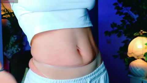 Snapshot of cuteness__girl chatting on October 1, 6:12 am Cuteness Girl online show from October 1, 6:12 am