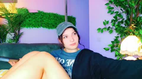 Snapshot of cuteness__girl chatting on September 22, 6:39 am Cuteness Girl online show from September 22, 6:39 am