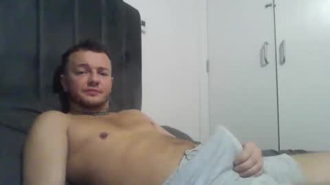 Snapshot of cutescottishlad chatting on October 8, 8:59 pm cutescottishlad online show from October 8, 8:59 pm