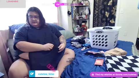 Snapshot of cutetea_time chatting on February 9, 7:41 pm Cutetea online show from February 9, 7:41 pm