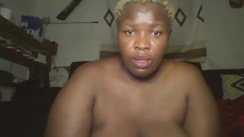 Snapshot of cutey_mellanin chatting on October 4, 8:17 pm cutey_mellanin online show from October 4, 8:17 pm
