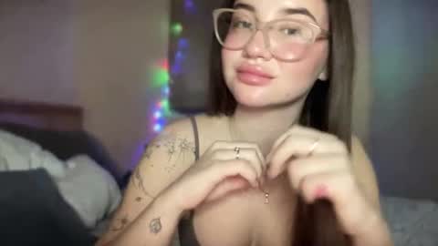 CuteAnn online show from December 1, 6:39 pm