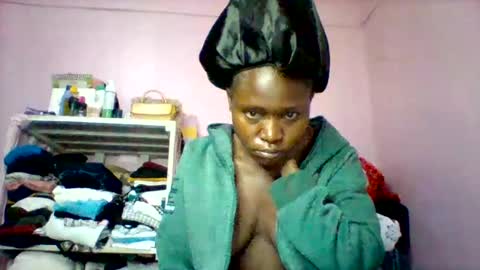 Snapshot of cutezola chatting on September 17, 2:48 am cutezola online show from September 17, 2:48 am