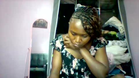 cutezola online show from November 6, 4:15 am