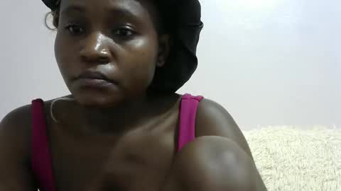 cutezola online show from April 5, 11:51 am