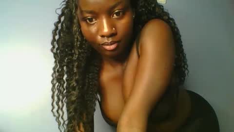 Choco online show from March 4, 8:50 pm