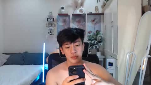 Neil Taylor online show from November 17, 5:04 pm