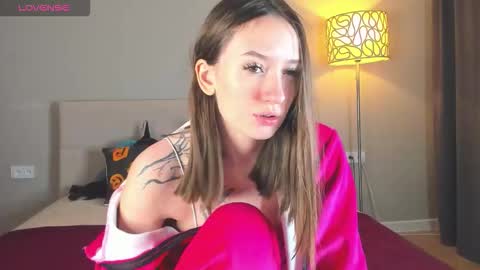 Kate online show from November 12, 11:45 am