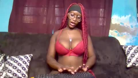 CUTIE online show from May 5, 6:19 am