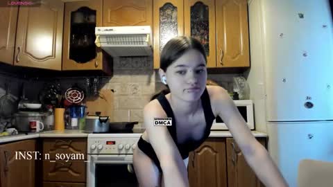 Snapshot of cutiekitty_cb chatting on October 12, 9:24 am cutiekitty_cb online show from October 12, 9:24 am
