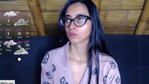 miss ari  online show from May 3, 12:49 am