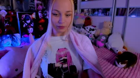 Snapshot of cuttie_ponyy chatting on September 27, 8:28 pm Nora online show from September 27, 8:28 pm