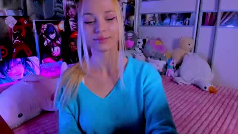 Nora online show from April 16, 8:31 pm