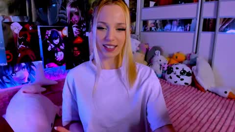 Snapshot of cuttie_ponyy chatting on December 2, 9:23 pm Nora online show from December 2, 9:23 pm
