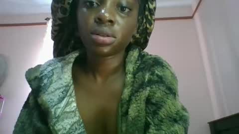 cutty_teshy online show from March 7, 8:47 am