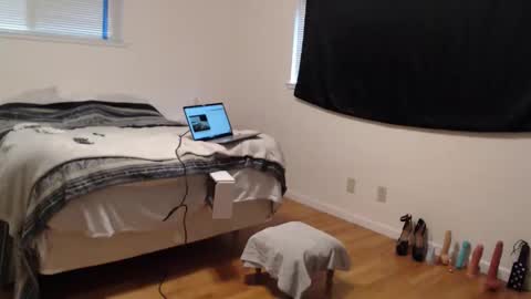 cwlizzy online show from February 11, 8:45 pm