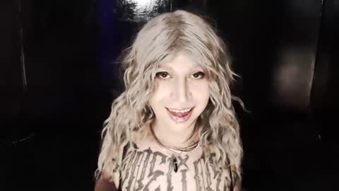 Nikki online show from May 18, 10:27 pm