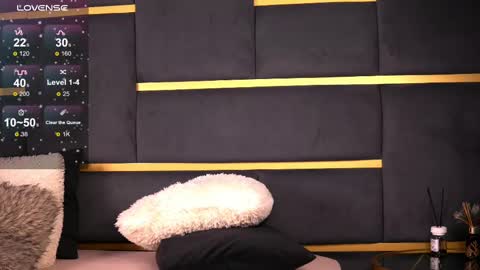 Snapshot of cynthiawest chatting on February 18, 3:53 am Ivy online show from February 18, 3:53 am