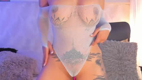 cyntia_adams online show from February 3, 6:17 pm