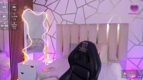 cyrus_tay online show from April 1, 11:33 am