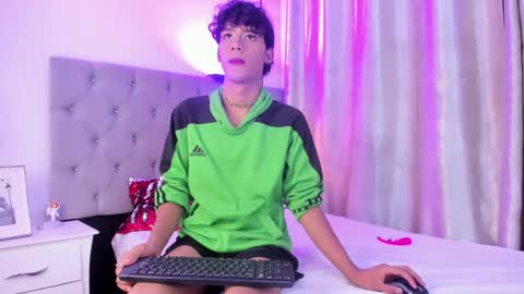 Snapshot of d3rke_666 chatting on September 17, 5:22 am Darked online show from September 17, 5:22 am