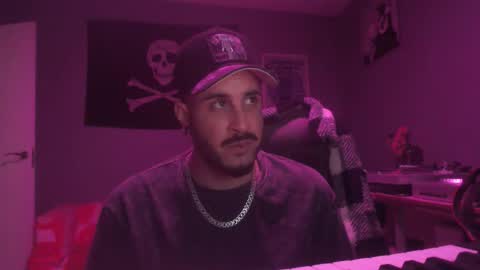 Snapshot of dabirdfree chatting on October 17, 2:48 am Destroyer online show from October 17, 2:48 am