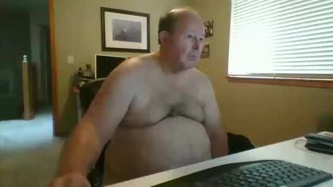 dadbodpnw online show from October 18, 5:39 pm