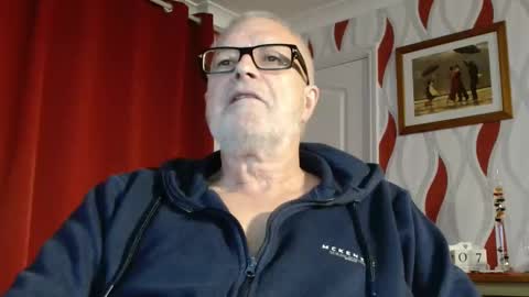 Snapshot of daddiescockforyou chatting on October 7, 8:05 pm Brian ... online show from October 7, 8:05 pm