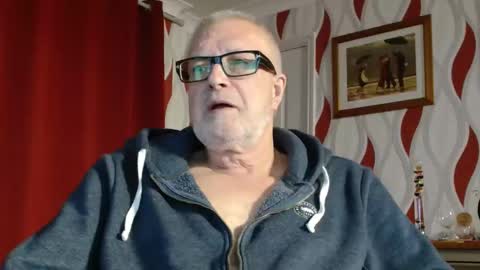 Snapshot of daddiescockforyou chatting on October 8, 8:15 pm Brian ... online show from October 8, 8:15 pm