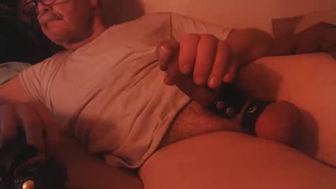 Snapshot of daddiesmonstercock chatting on March 9, 11:46 pm daddiesmonstercock online show from March 9, 11:46 pm