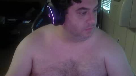 Snapshot of daddybody4u chatting on September 18, 6:56 pm daddybody4u online show from September 18, 6:56 pm