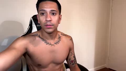 daddyfit95 online show from May 26, 4:29 am