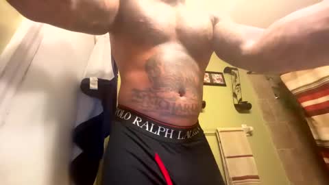 Snapshot of daddyjanimal chatting on October 20, 4:50 am sexy tatted king bbc online show from October 20, 4:50 am