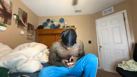 Snapshot of daddyjanimal chatting on February 5, 5:53 pm sexy tatted king bbc online show from February 5, 5:53 pm