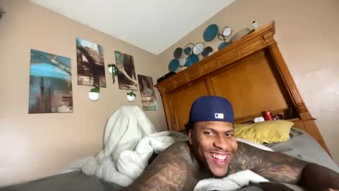 Snapshot of daddyjanimal chatting on October 11, 7:13 am sexy tatted king bbc online show from October 11, 7:13 am