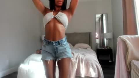 daisy June online show from September 25, 5:09 pm