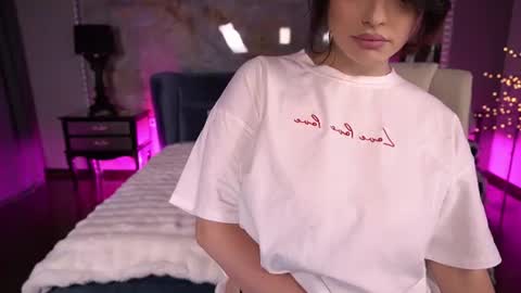 daenerys_daen online show from July 17, 2:08 pm