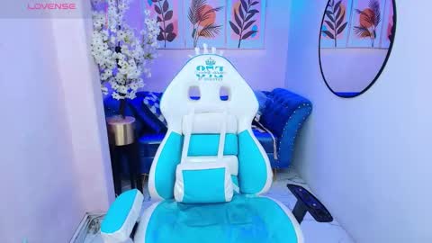 Snapshot of dafne_huges chatting on October 16, 8:18 pm dafne huges online show from October 16, 8:18 pm