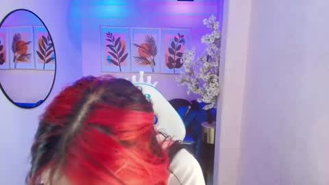 Snapshot of dafne_huges chatting on September 30, 7:57 pm dafne huges online show from September 30, 7:57 pm