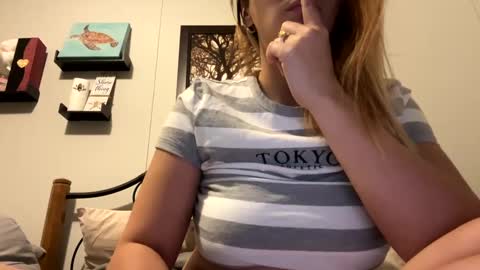 Dafne  27 Cory-24  online show from January 28, 11:39 pm