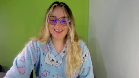 Snapshot of dahia888 chatting on October 12, 7:34 am Dahia online show from October 12, 7:34 am