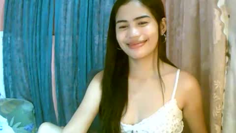 Im Dahlia online show from April 23, 11:29 am