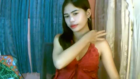 Im Dahlia online show from May 7, 10:44 am
