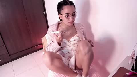 Snapshot of dahliabrowniee chatting on September 15, 7:37 pm Dahli online show from September 15, 7:37 pm
