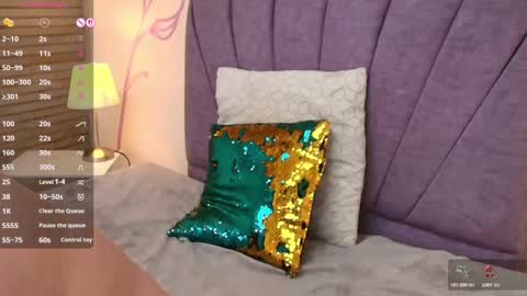 Snapshot of dahliamoore chatting on September 15, 8:32 pm Dahlia online show from September 15, 8:32 pm