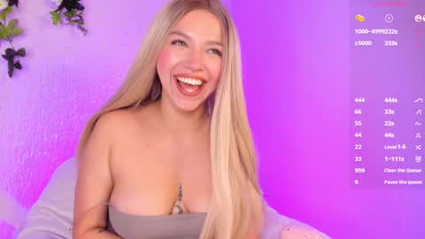 Call me Daian  Independient model online show from December 20, 9:17 pm