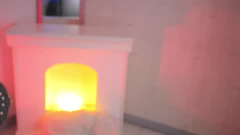 Lauren            online show from January 8, 4:40 am