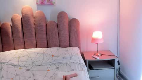 Snapshot of daisy93_ chatting on October 14, 12:08 pm D A I S Y online show from October 14, 12:08 pm