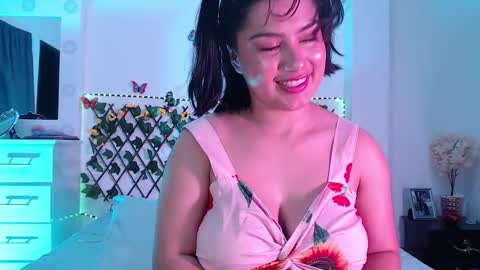 Snapshot of daisy_girll chatting on October 16, 11:10 am daisy_girll online show from October 16, 11:10 am