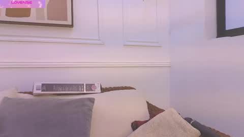 Daisy Price online show from April 19, 10:16 am